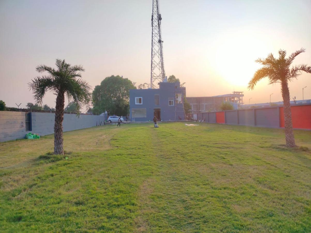 Hotel Manorama Inn Lucknow Luaran gambar